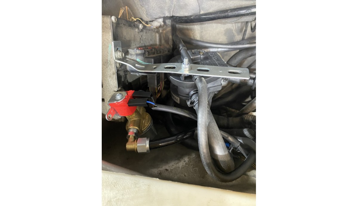 Установка ГБО на JEEP COMMANDER 2008 5.7 HEMI