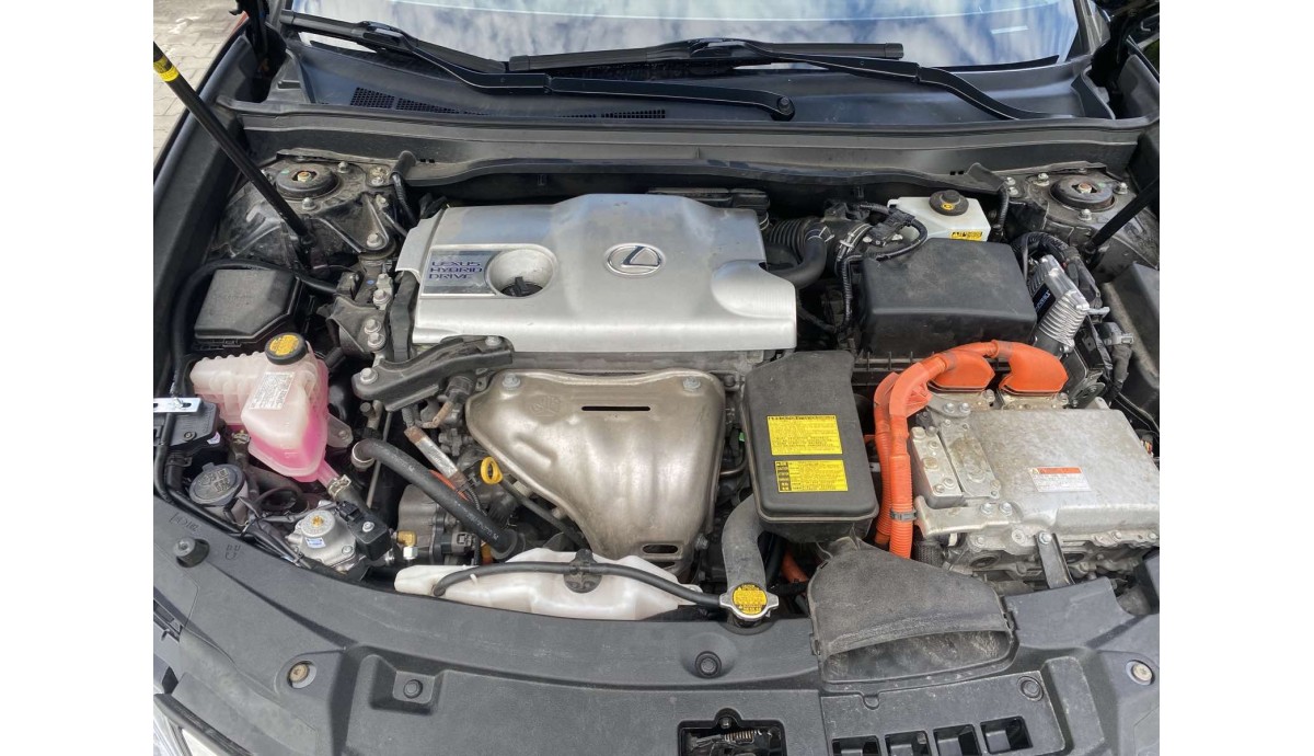 Установка ГБО на LEXUS ES 300h 2.5 2014