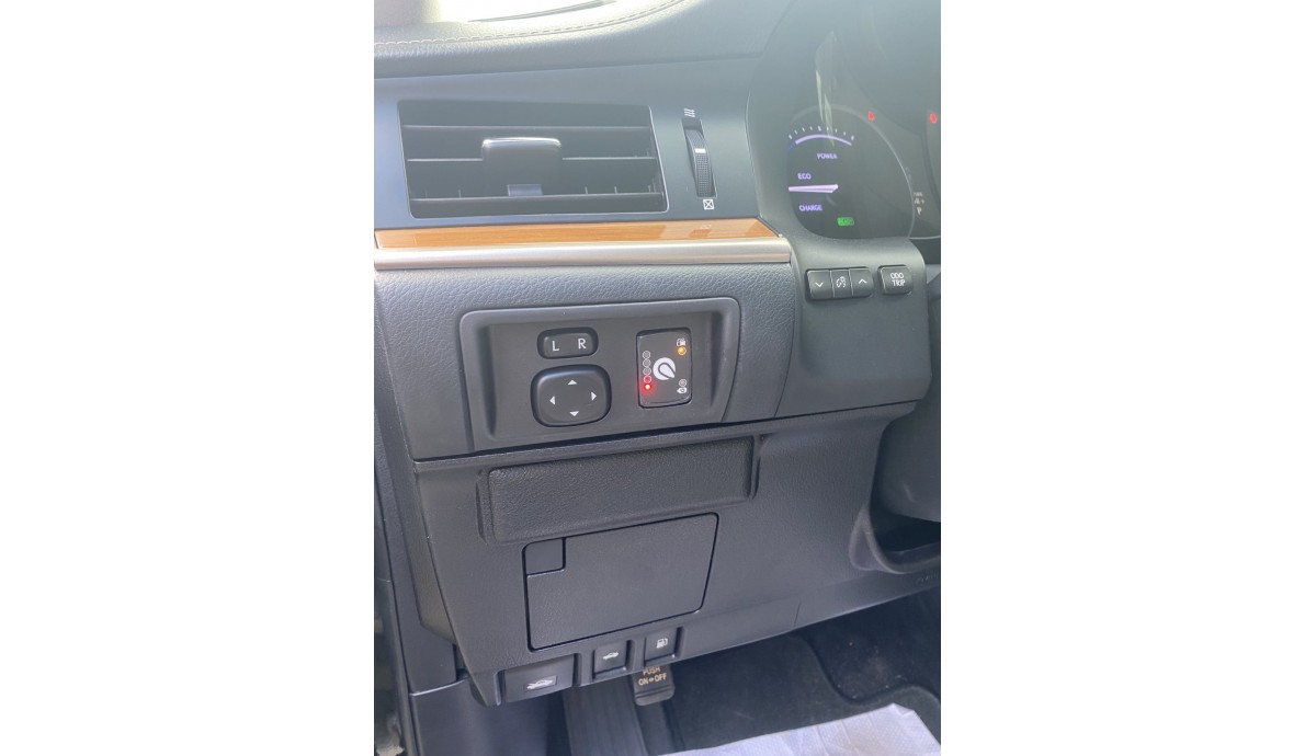 Установка ГБО на LEXUS ES 300h 2.5 2014