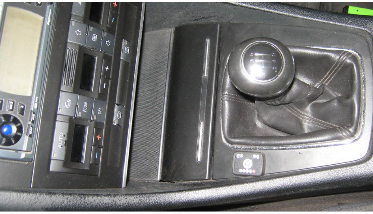 Ауди А4  1,6 2002
