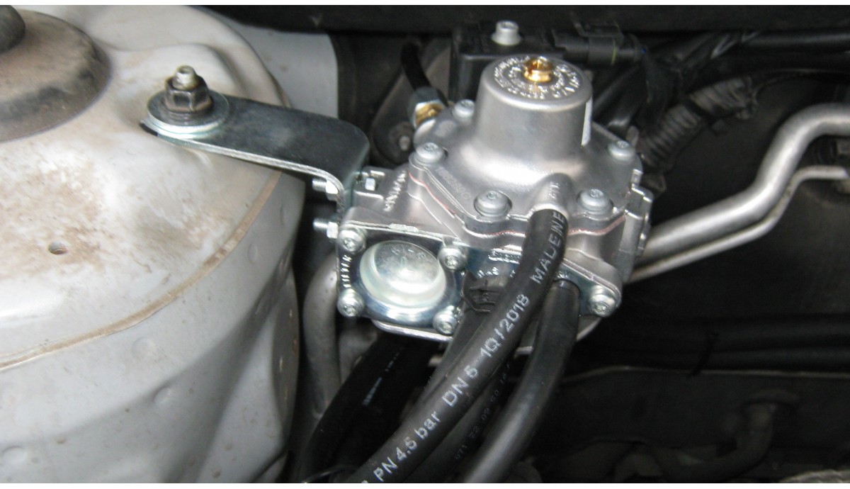Установка ГБО на Hyundai Santa Fe 2.4 2010