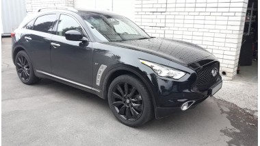 Infiniti QX 70 / 3.5 2014
