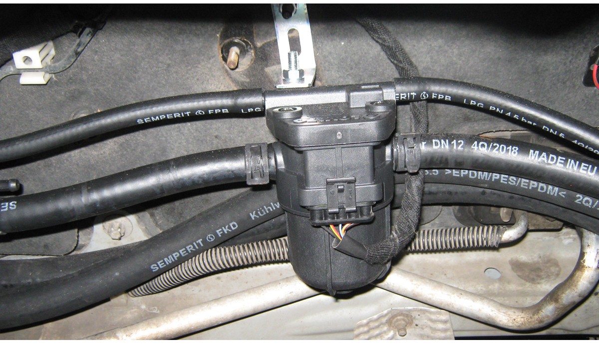 Установка ГБО на Mitsubishi Colt 1.3 2008
